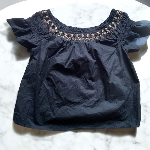 Old Navy Embroidered Black Women's Top. Size Large. - Picture 1 of 3